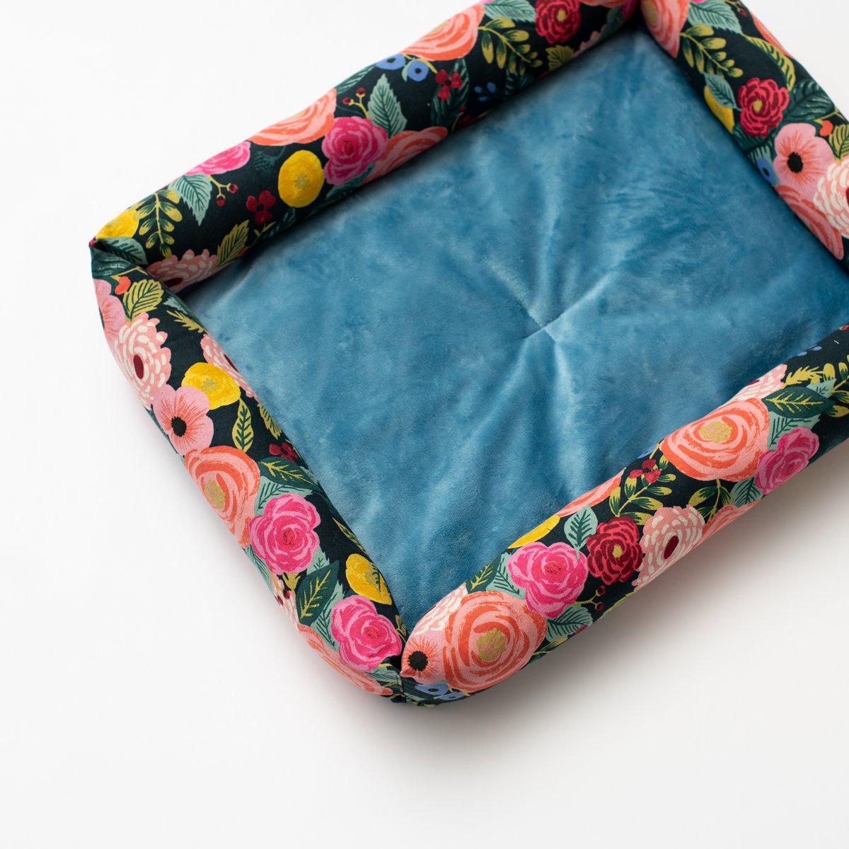Catnip Cuddler | Rifle Paper Collection